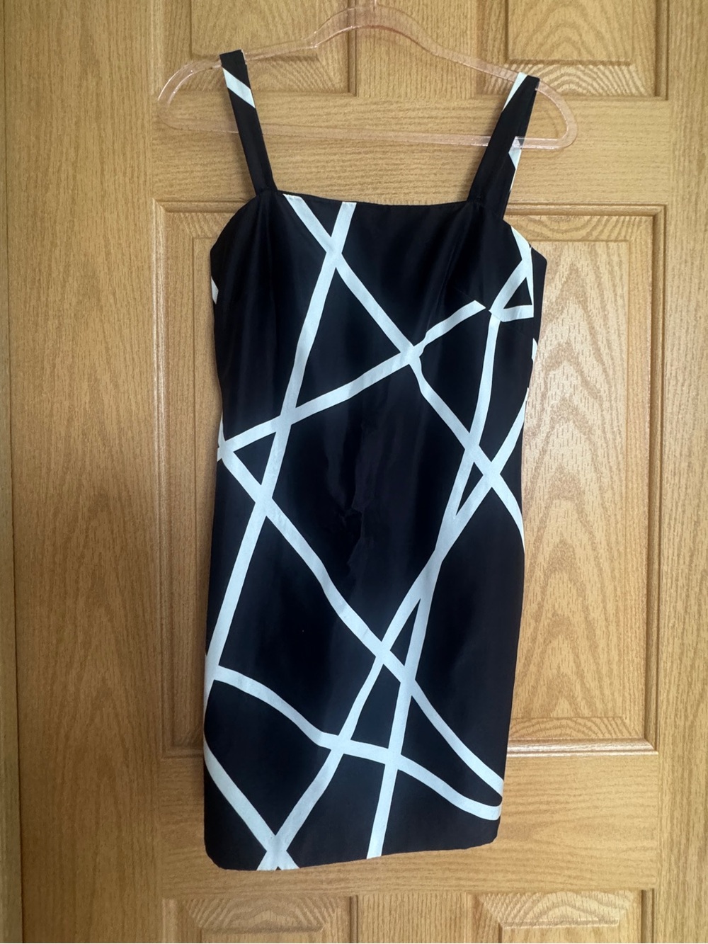 Laundry By Shelli Segal Black & White Strappy Sheath Dress with Graphic Linesu